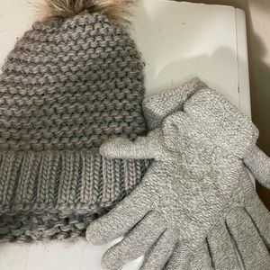 Gray hat & Gray gloves